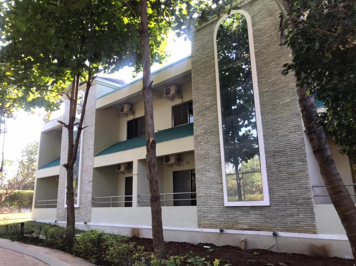 Aquarius Resort Gorhe Khurd Exterior foto