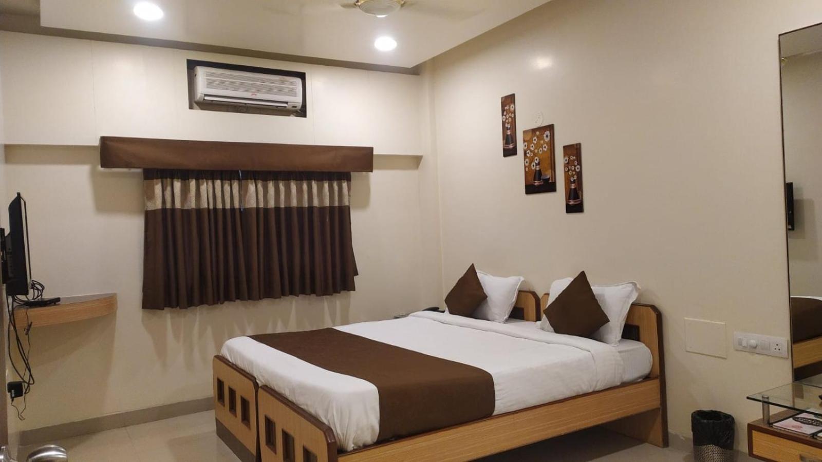 Aquarius Resort Gorhe Khurd Exterior foto